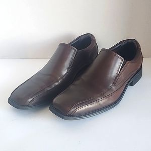 Mens leather dress casual shoes size 11 Dockers slip- on